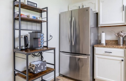 Maryville House | Comfy Duplex w/2 Kings+Sofa Bed