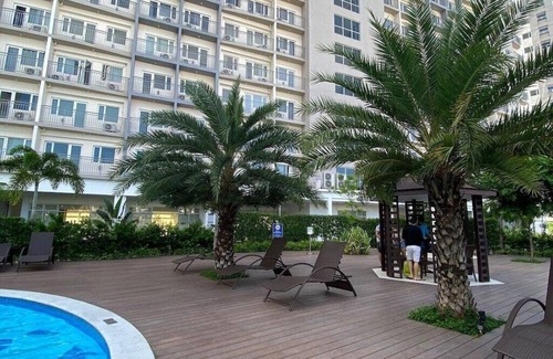 Las Pinas Condo | Comfy flexi 1 or 2 BR condo with wifi access. Parking is subject to availability