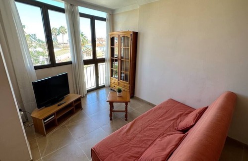 Cruz de Humilladero Apartment | Comfy gem with private parking in Av. Carlos Haya
