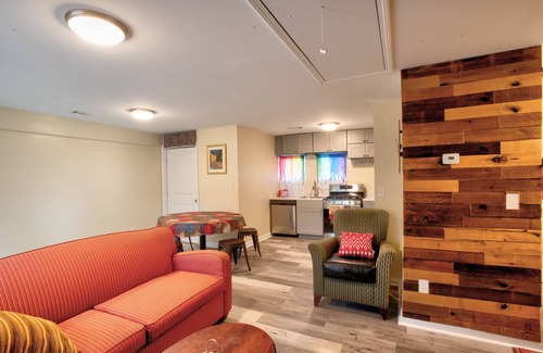 Lithonia House | COMFY HIDE-OUT (SLEEPS 6)
