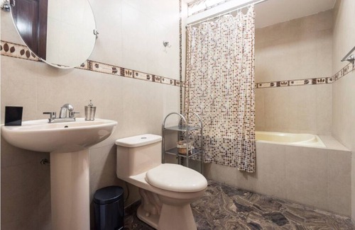 Miraflores House | Comfy house in Miraflores for Families or Groups
