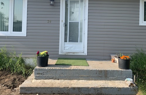 Thompson House | Comfy house with 3 bedrooms and 2 washrooms