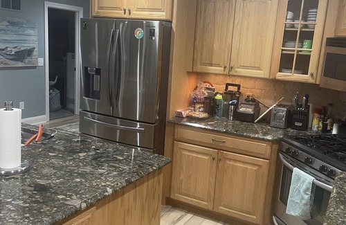 Sandusky House | Comfy lake home on the water mins from cp, sports force, downtown and the jet