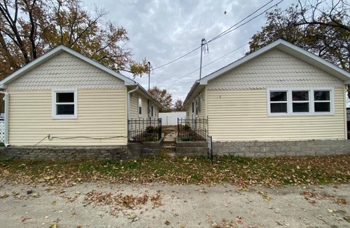 Warsaw House | Comfy little cottage with boat parking