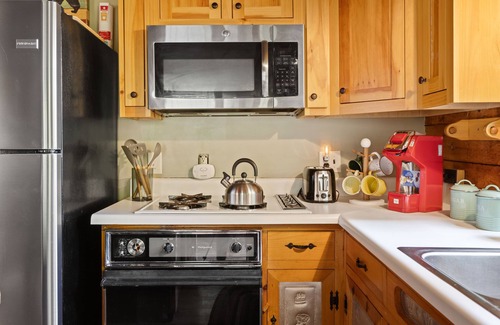 Waynesville Cabin | Comfy Lodge with Stunning Mountain Views