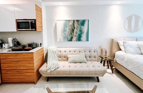Isla Grande Apartment | Comfy Modern Studio Apt @ San Juan