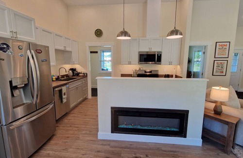 Forks House | Comfy PNW escape in town - quiet and peaceful, brandnew house