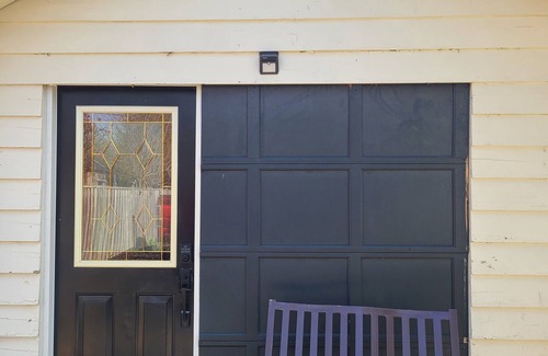 Aurora House | Comfy private and quiet retreat in the center of town.