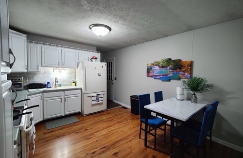 Elmira House | Comfy Ranch House [3 BR/2 BA] Pool and Park