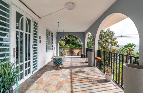Chupacallos Apartment | Comfy sleeping | Close to Culebra Ferry | Complete kitchen