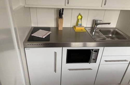 District 8 Apartment | Comfy studio near city center (Marble 6)