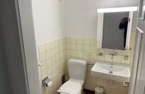 District 8 Apartment | Comfy studio near city center (Marble 6)