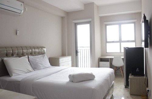 Cibaduyut Hotel | Comfy Studio Room at Mekarwangi Square Apartment Cibaduyut