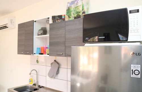Tanki Leendert Apartment | Comfy Studio with large veranda + Shared Pool