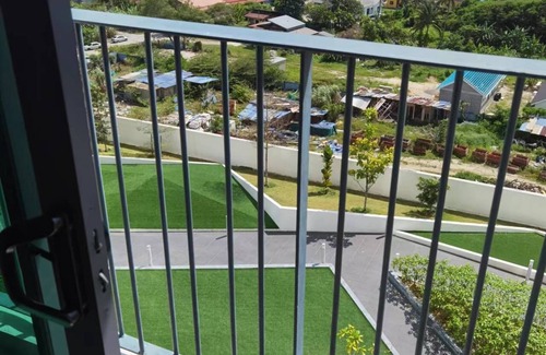 Central Seberang Perai Apartment | Comfy Suite Room with 1 Bedroom and 1 Living Room