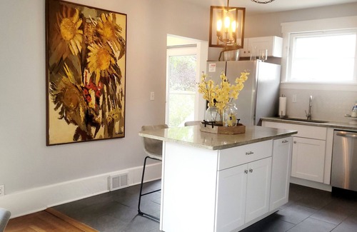 Painesville House | Comfy Updated Historic Gem Pets OK 3B Vibrant Area
