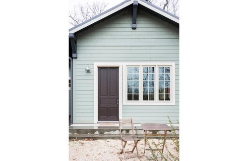 Asheville House | Comfy urban loft in the heart of "downtown" WEST Asheville.