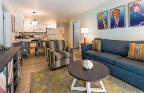 Mission Valley Resort | Comic-Con special resort lodging, sleeps four with full kitchen.