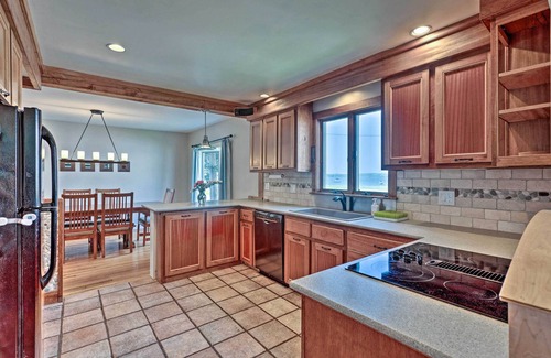 Portsmouth Cottage | Common Fence Point Cottage w/Ocean Views!