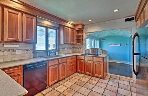 Portsmouth Cottage | Common Fence Point Cottage w/Ocean Views!