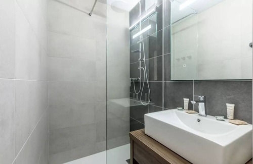Arc-2000 Apartment | Communicating Rooms 4 People - full board