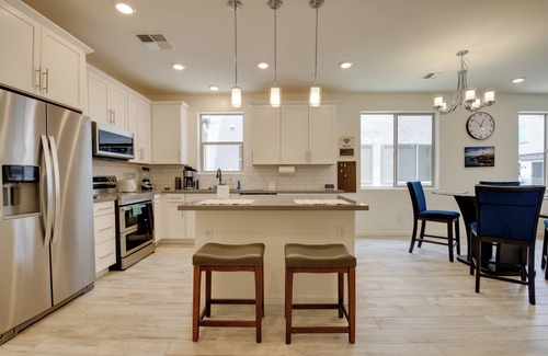 Chandler Condo | Community Perks: Executive Chandler Townhome