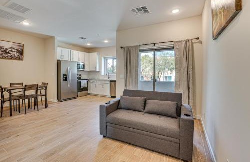 Desert View Apartment | Community Pool and Hiking Trails Phoenix Condo!