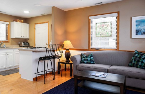 Lake Geneva House | Como Collection – 2 Homes, 2 Lakes, 1 Rental!