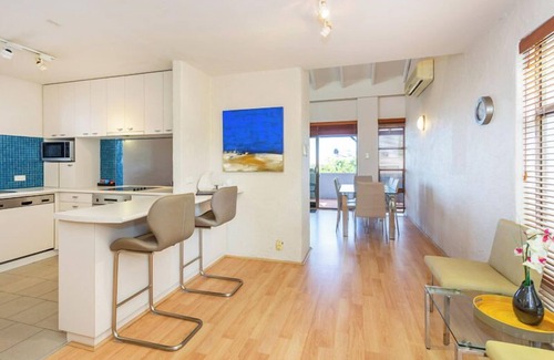 Como Apartment | Como Mezzanine Retreat - Executive Escapes