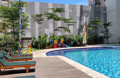 East Jakarta Apartment | Compact Studio Signature Park Grande Apartment Mt. Haryono