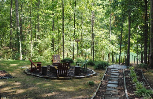 Anderson Cabin | Complete 2025 remodel! Lakefront. Deep Water. Quiet Cove. Convenient to Clemson.