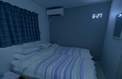 Suminoe House | Completely private room in a detached house! 3 minutes walk from the station. 10 minutes by train to Namba. One train to the airport.