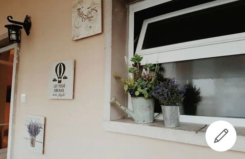 Avenida de Roma Apartment | Completely refurbished apartment! Green areas/shops/metro 5min ideal for families!