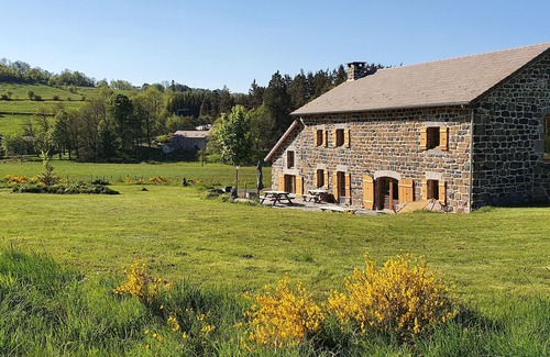Les Vastres House | Completely renovated farm, in the heart of nature, in Les Vastres, at the gates of Mézenc