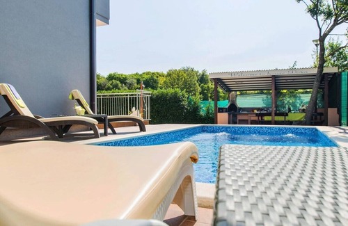 Strmac House | Complex Dora - ideal for 3 friendly families