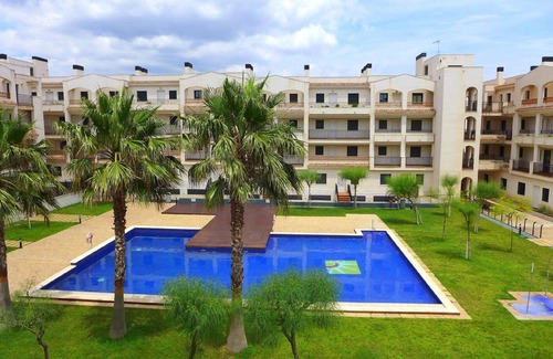 Miami Platja Apartment | COMPLEX OF APARTMENTS WITH DIRECT ACCESS TO THE BEACH