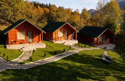 Tesila House | Complex Traisteni Valea Doftanei