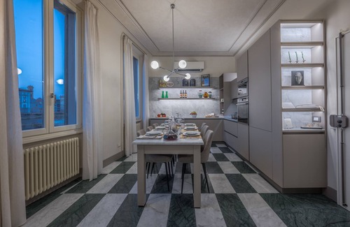 Santo Spirito Apartment | Complimentary Pasta Class & Chianti Wine Included in Authentic Oltrarno Quarter.