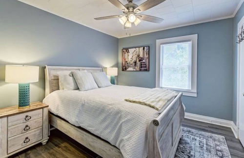 Concord House | Concord 3BR/2 Bath with King and outside fire Pit