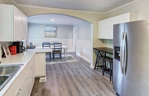 Concord House | Concord 3BR/2 Bath with King and outside fire Pit