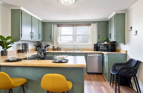 Concord House | Concord Gem, entire home, pets are welcome!