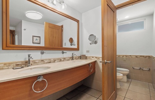 San Juan Antiguo Apartment | Condado Area | Balcony with Beach & Dusk Views | On-site Pool