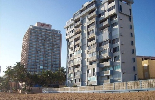 Condado Condo | Condado Beachfront Studio, Incredible view, next to Mariott, secure, king bed