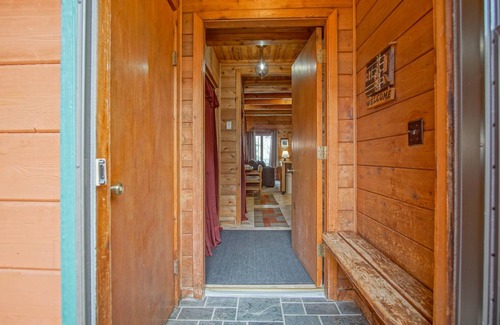 Snowshoe Condo | Condo ∙ 1 bedroom ∙ 7 guests