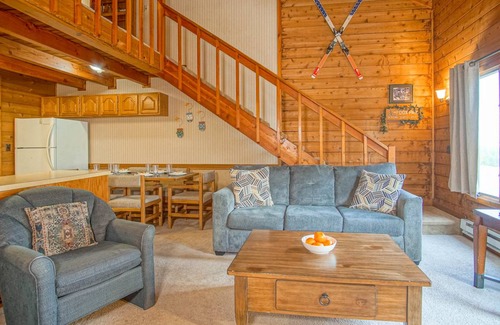 Snowshoe Condo | Condo ∙ 1 bedroom ∙ 7 guests