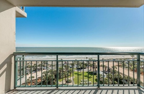 Galveston Condo | Condo at San Luis Resort and Spa, Galveston Texas, overlooking beach and ocean.