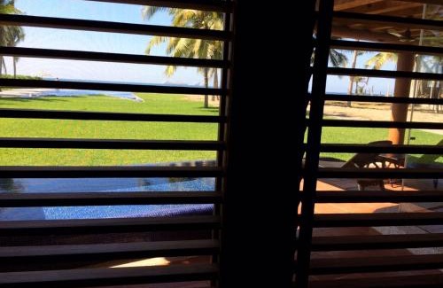Ixtapa Apartment | Condo BEACH FRONT PLAYA BLANCA GARDEN
