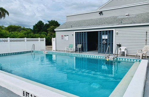 Venice Gardens Condo | Condo Close To The Beach