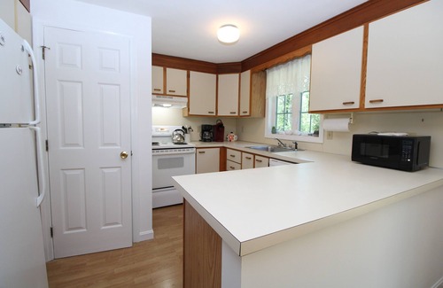 Falmouth Condo | Condo Getaway offering easy access to the Ferries! (2405)