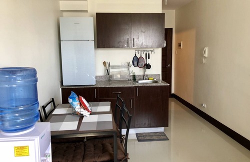 Cebu Apartment | condo in the city w/fibr wifi, near I.T.,Sm,Ayala